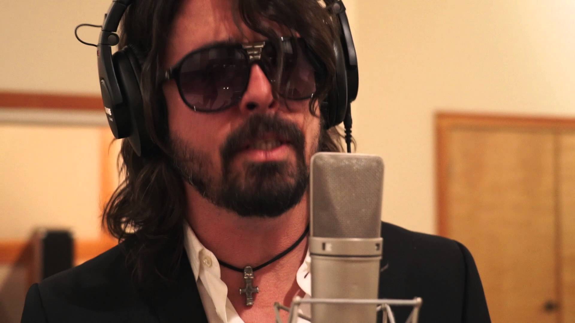 Foo Fighters Make Hilarious Announcement Video