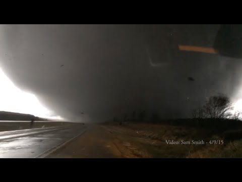 Bloke Has Biggest Balls In The World After Capturing This Footage In The Middle Of A Tornado