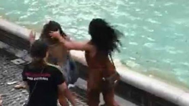 Selfie row ends in f*cken Trevi Fountain brawl