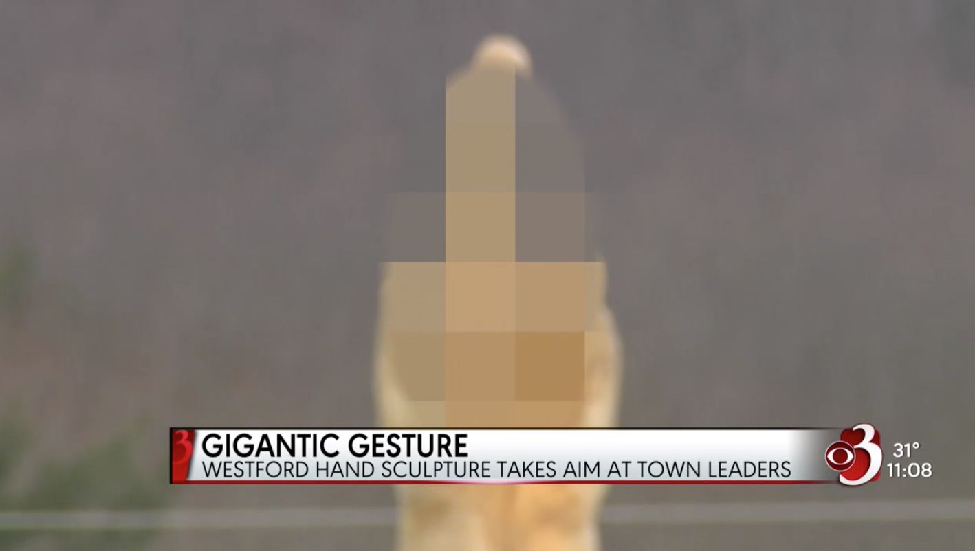 US bloke erects middle finger statue and points it directly at the local Council