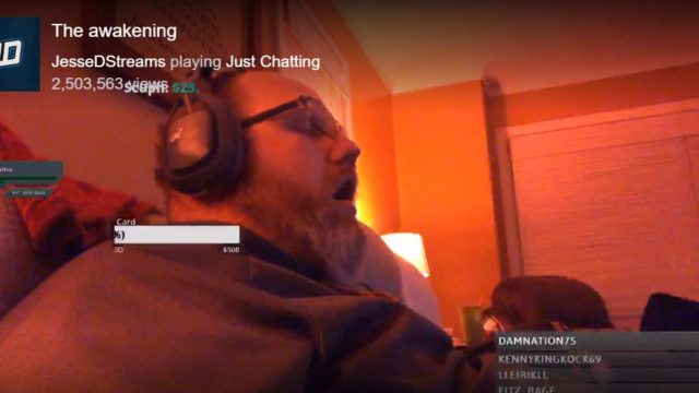 Bloke falls asleep during livestream, wakes to find 200 people watching him