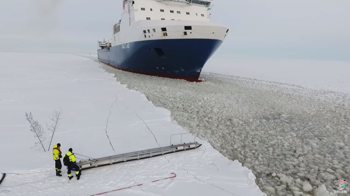 Bloke casually attempts to board moving ship
