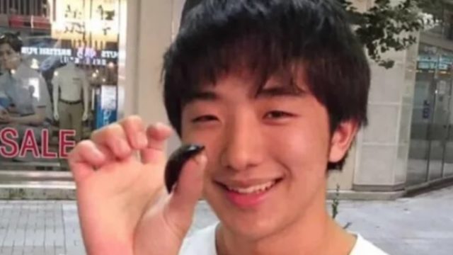 This bloke had wet dreams over his cockroach girlfriend, and ate her when she died