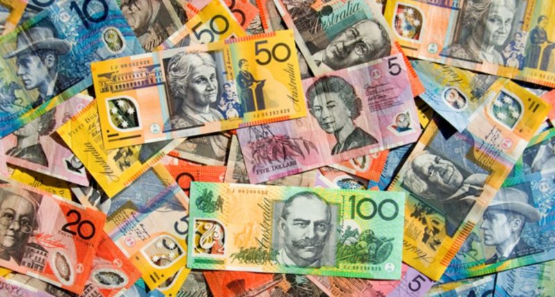 Someone has photoshopped the Aussie currency with some bloody legends