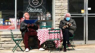 The best Bernie Sanders inauguration memes on the Internet